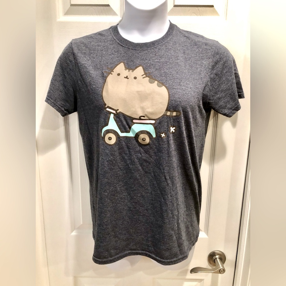 Vintage Pusheen the cat t-shirt, size M